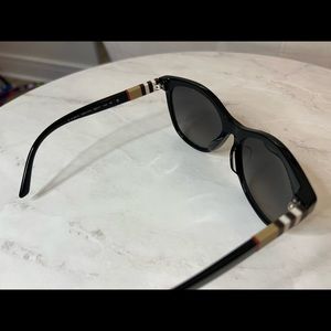 Like New Burberry Sunglasses